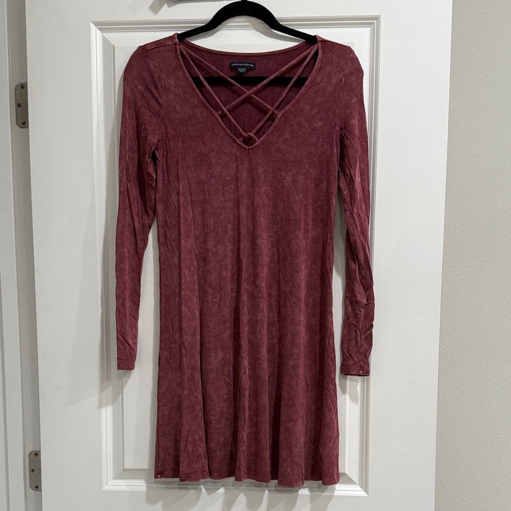 3/$16!! American Eagle Outfitters Maroon V-Neck Top